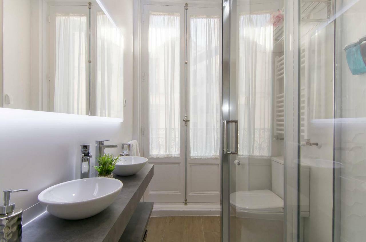 Sol luxury suites Madrid Extérieur photo