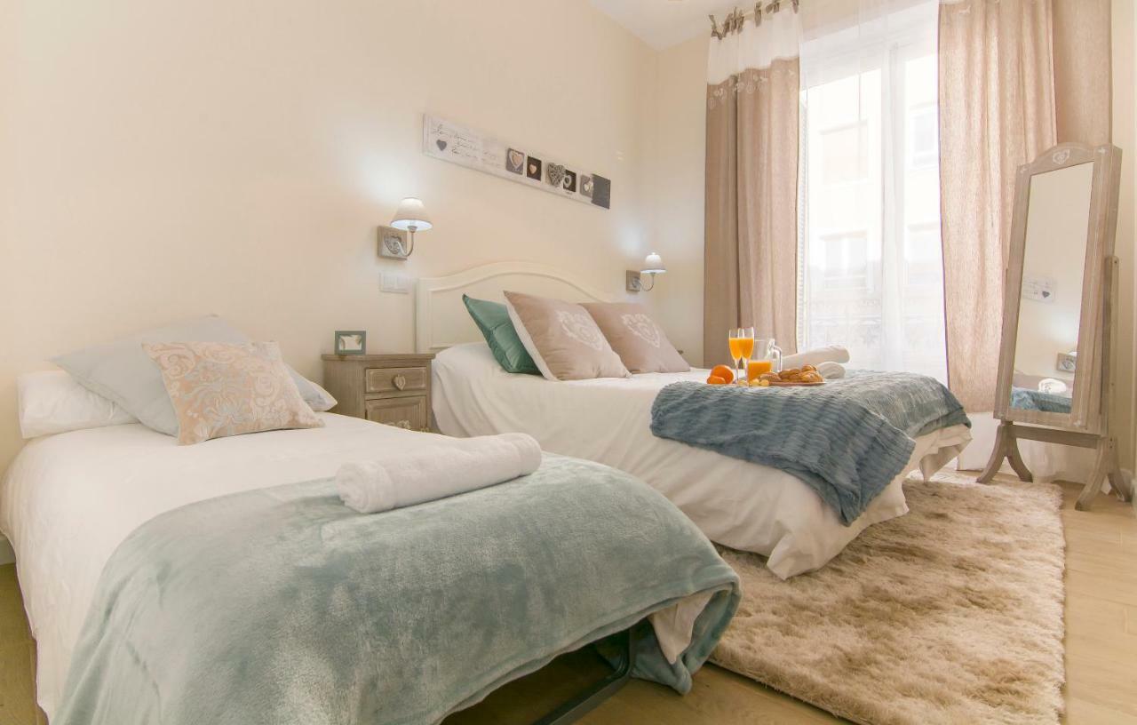 Sol luxury suites Madrid Extérieur photo