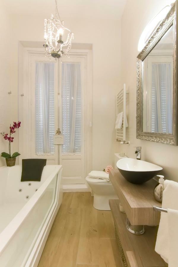 Sol luxury suites Madrid Extérieur photo