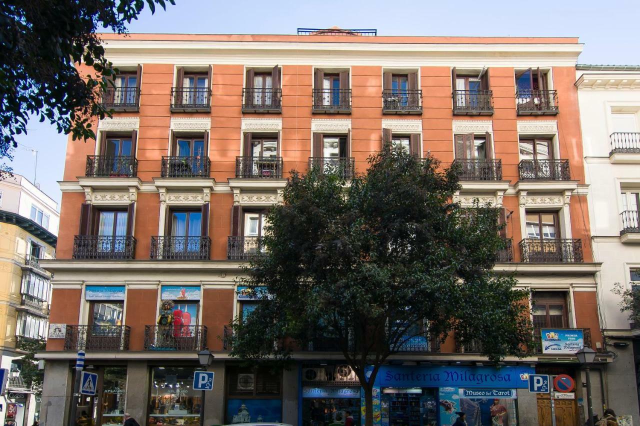 Sol luxury suites Madrid Extérieur photo