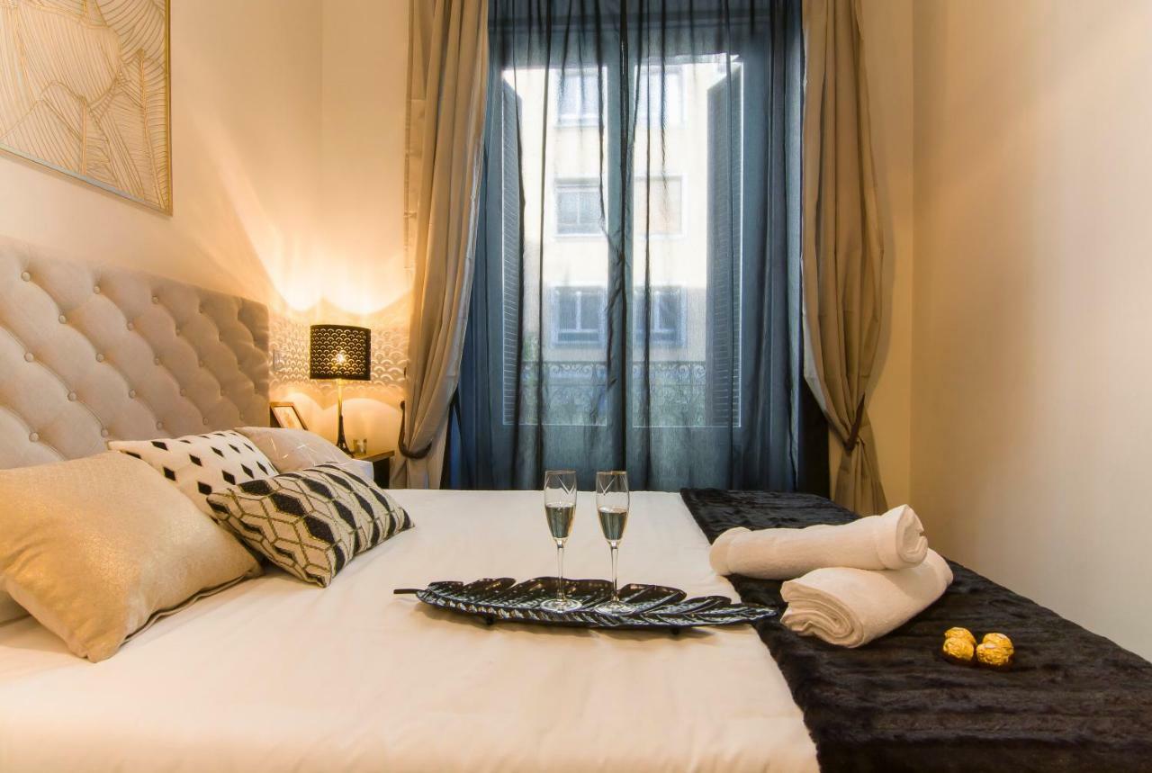 Sol luxury suites Madrid Extérieur photo