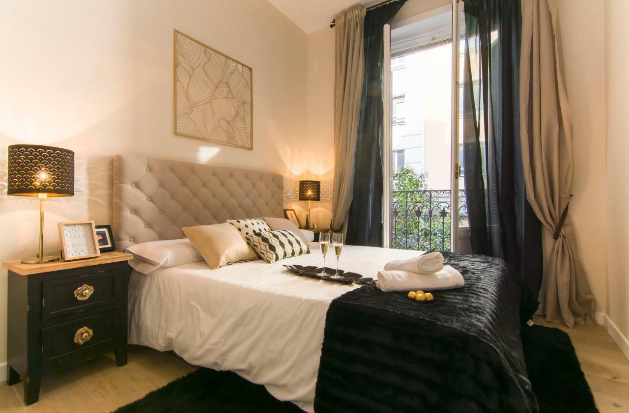 Sol luxury suites Madrid Extérieur photo