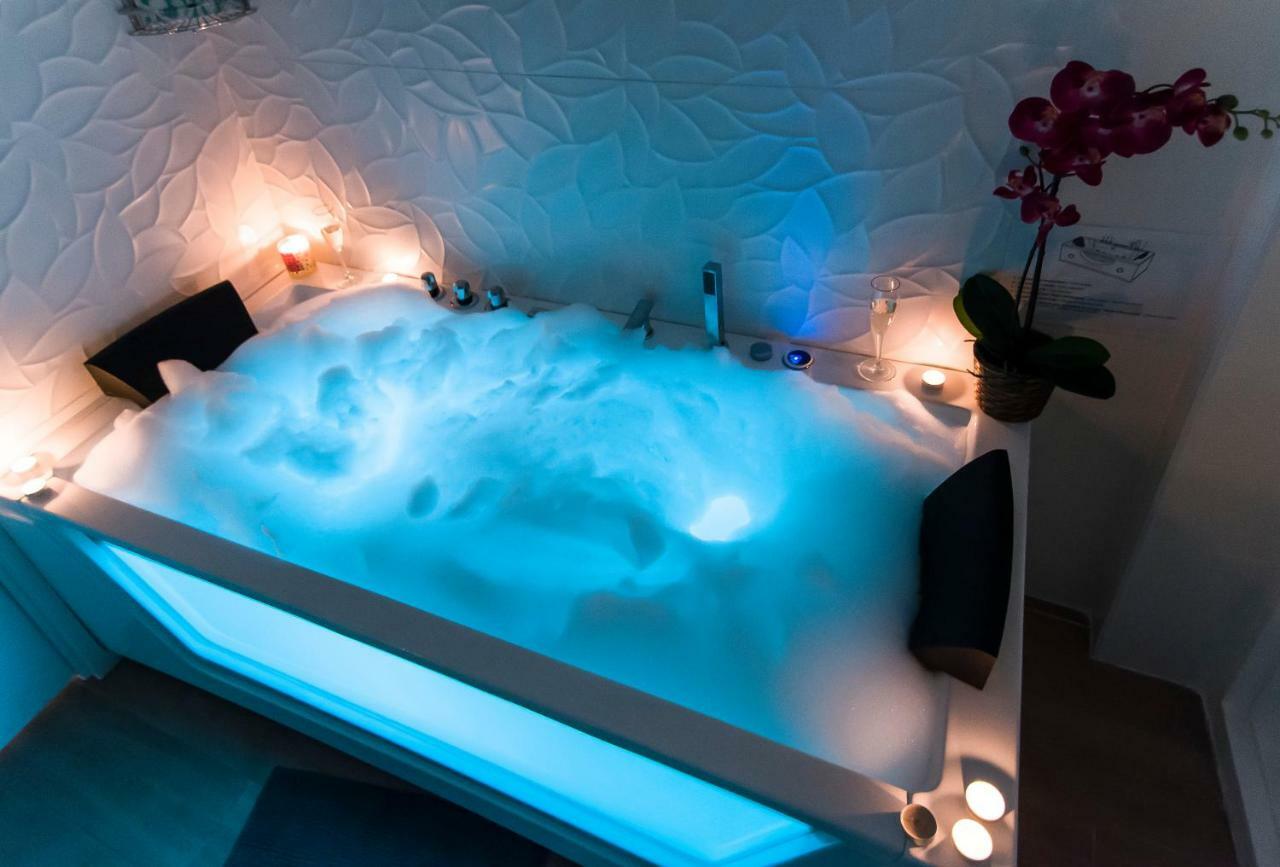 Sol luxury suites Madrid Extérieur photo