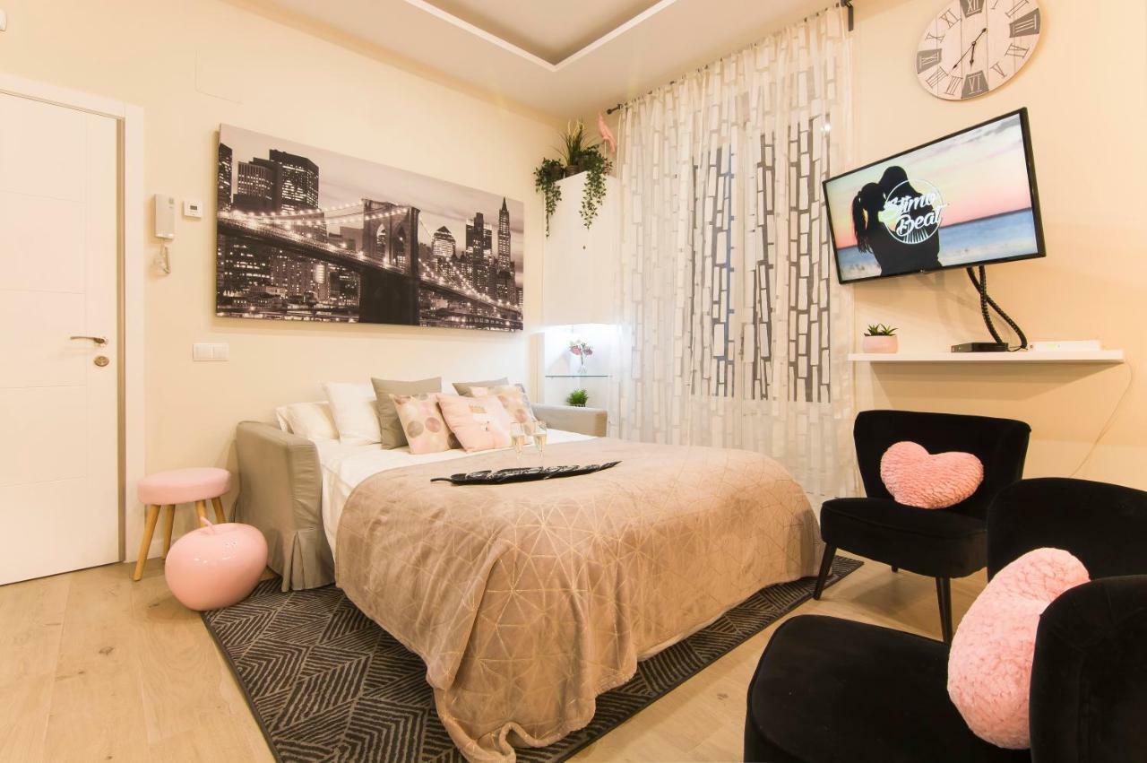 Sol luxury suites Madrid Extérieur photo