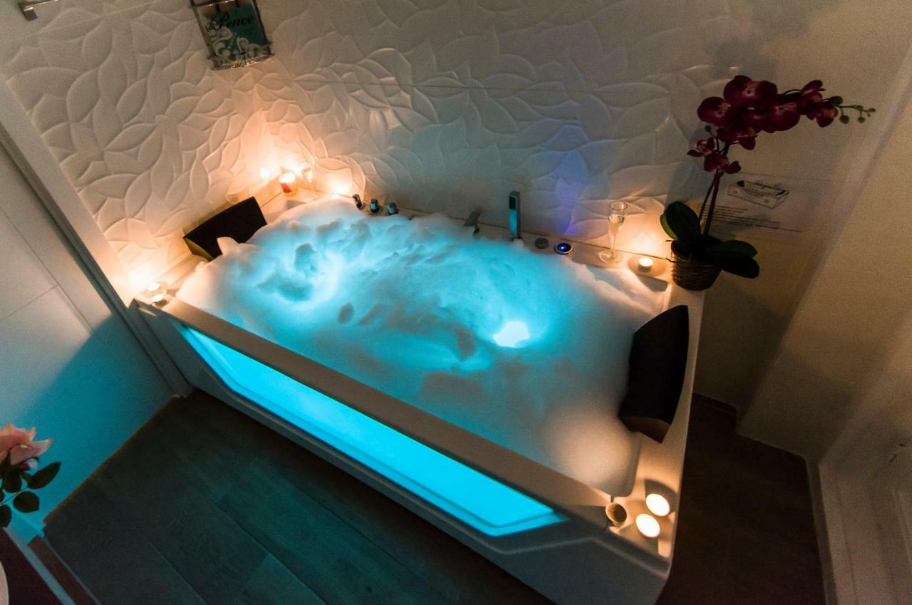 Sol luxury suites Madrid Extérieur photo