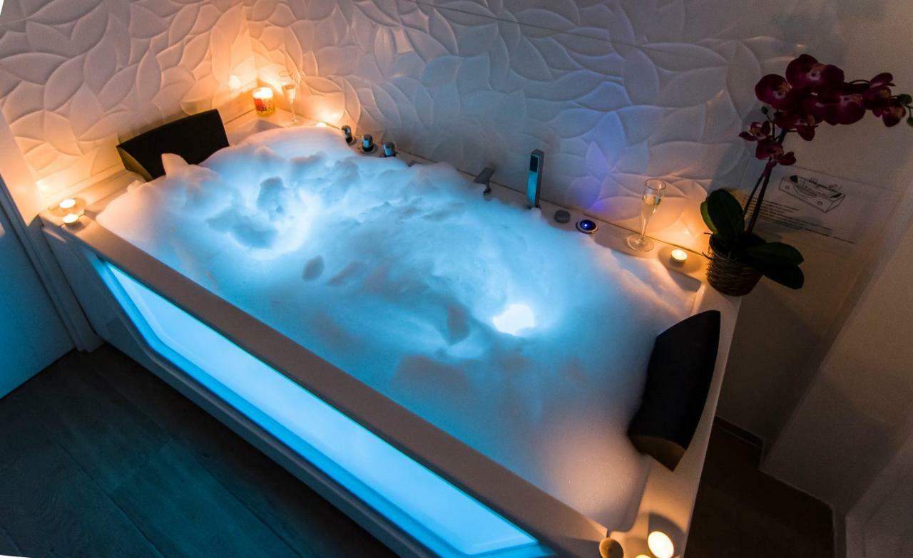 Sol luxury suites Madrid Extérieur photo